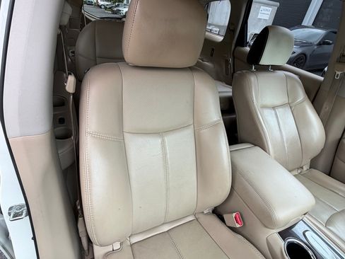 Used 2014 Nissan Pathfinder Platinum FWD image 14