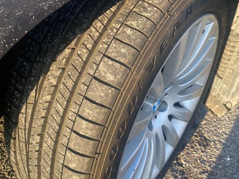 Used 2012 BMW 750Li xDrive image 25