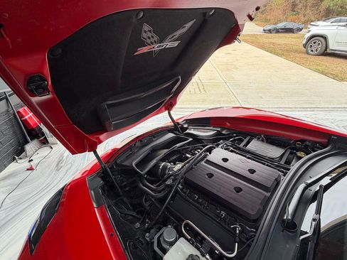 Used 2015 Chevrolet Corvette Z06 w/ 3LZ Preferred Equipment Group image 9