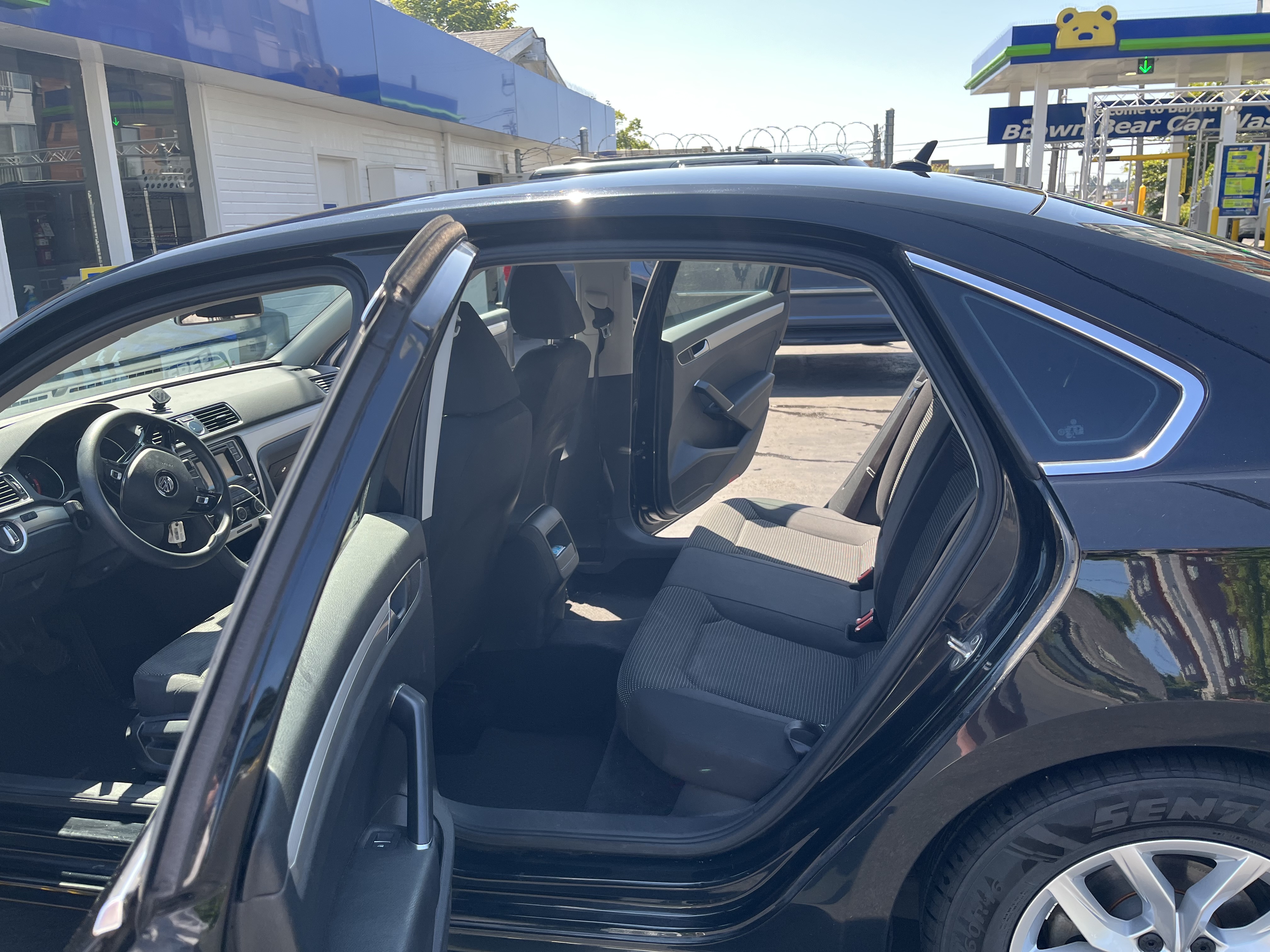 Used 2016 Volkswagen Passat 1.8T S FWD image 9