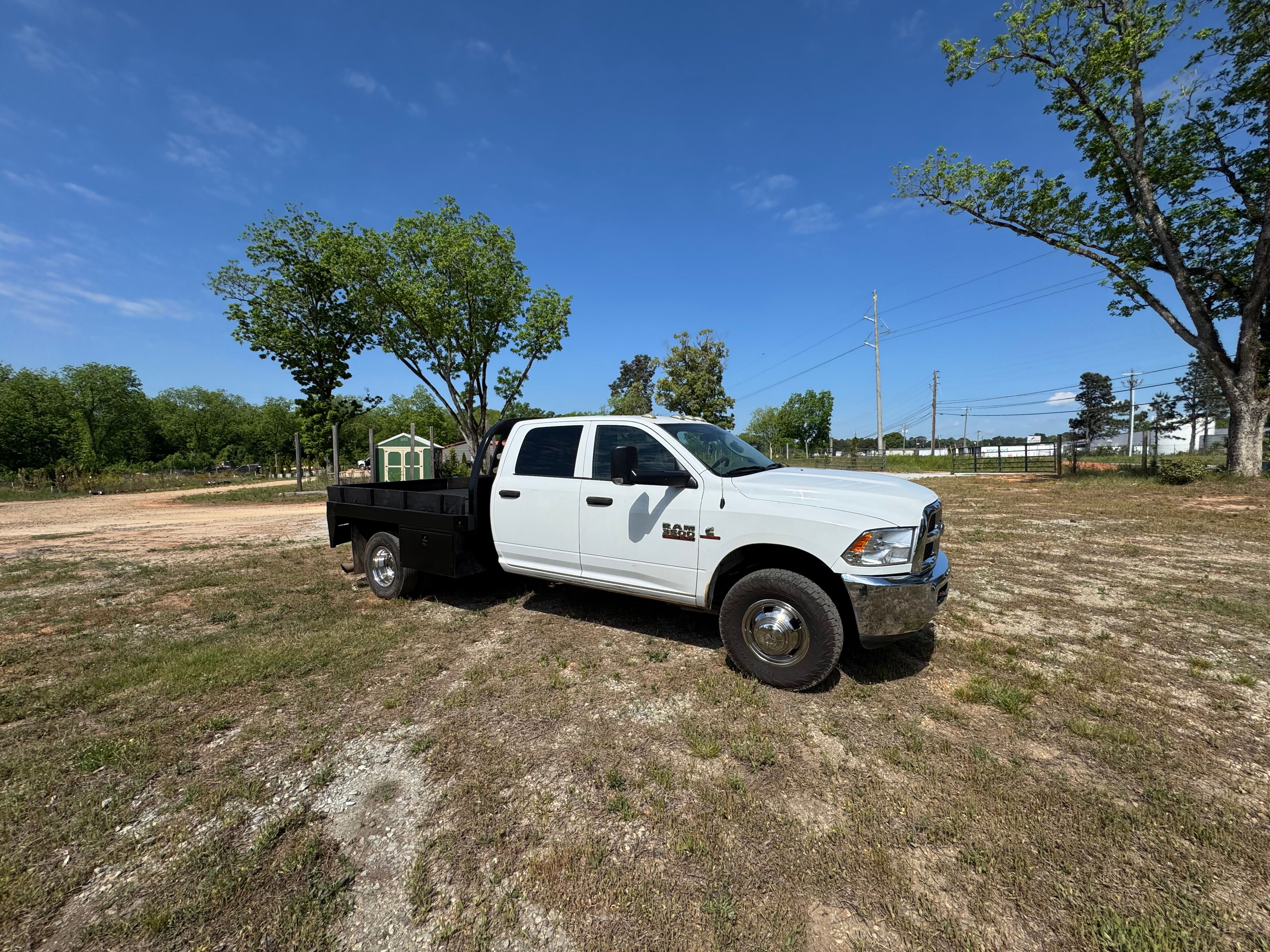 Used 2015 RAM 3500 Tradesman w/ Chrome Appearance Group AWD/4WD image 4