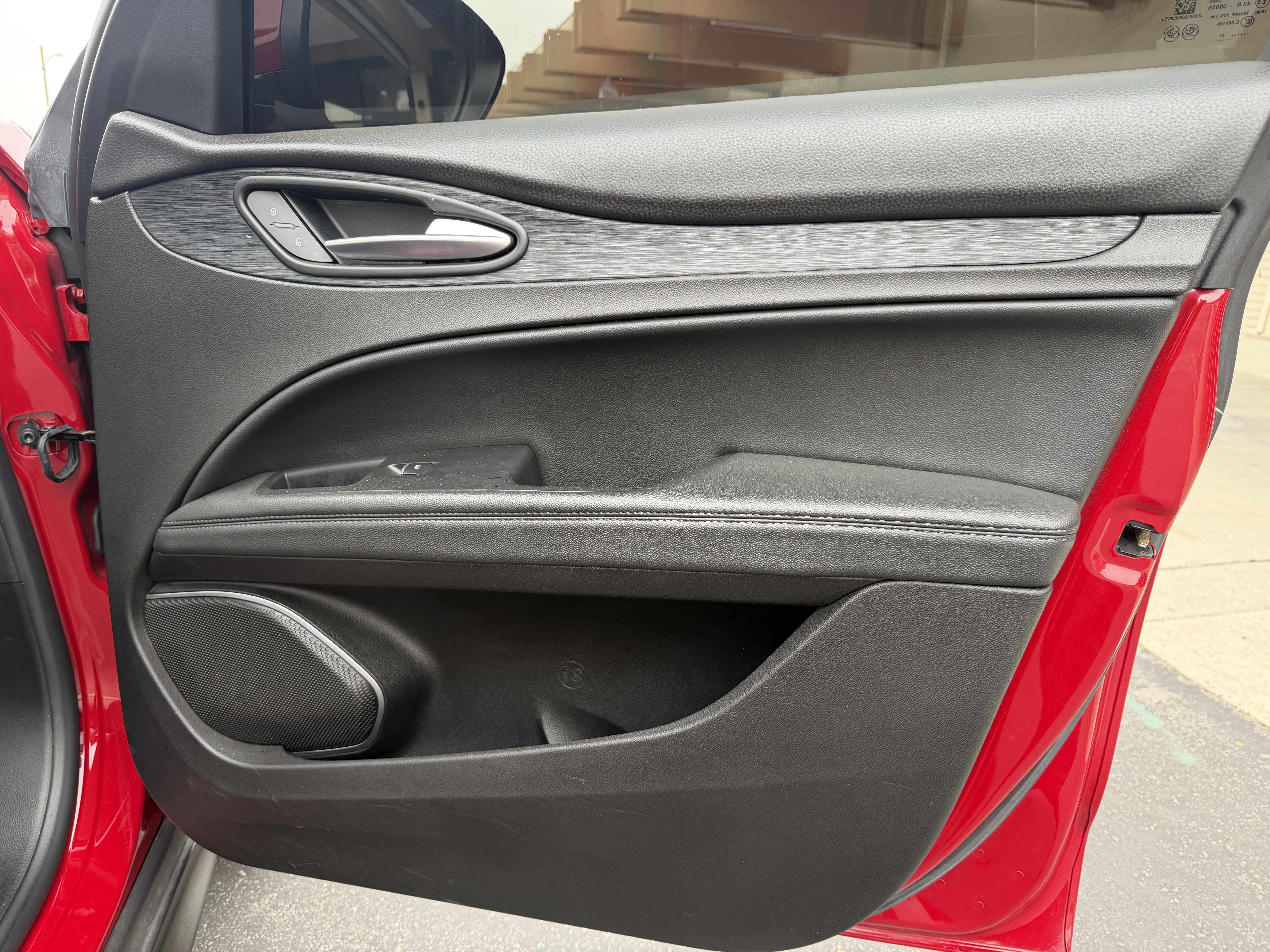 Used 2021 Alfa Romeo Stelvio Sprint RWD image 11