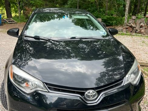 Used 2016 Toyota Corolla LE FWD image 8