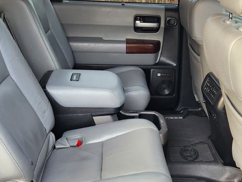 Used 2012 Toyota Sequoia Platinum image 10
