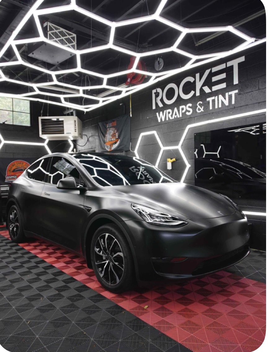 Used 2023 Tesla Model Y Long Range AWD/4WD image 1