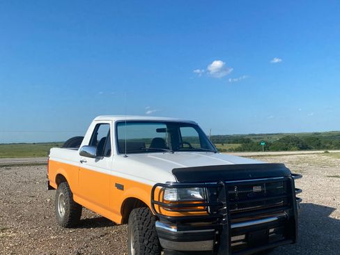 Used 1993 Ford Bronco image 4