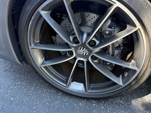 Used 2022 Porsche 911 Carrera image 13