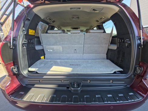 Used 2010 Toyota Sequoia Platinum image 11