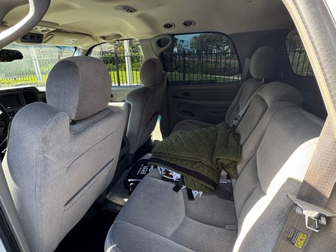 Used 2004 GMC Yukon SLE w/ Cargo Package RWD image 12