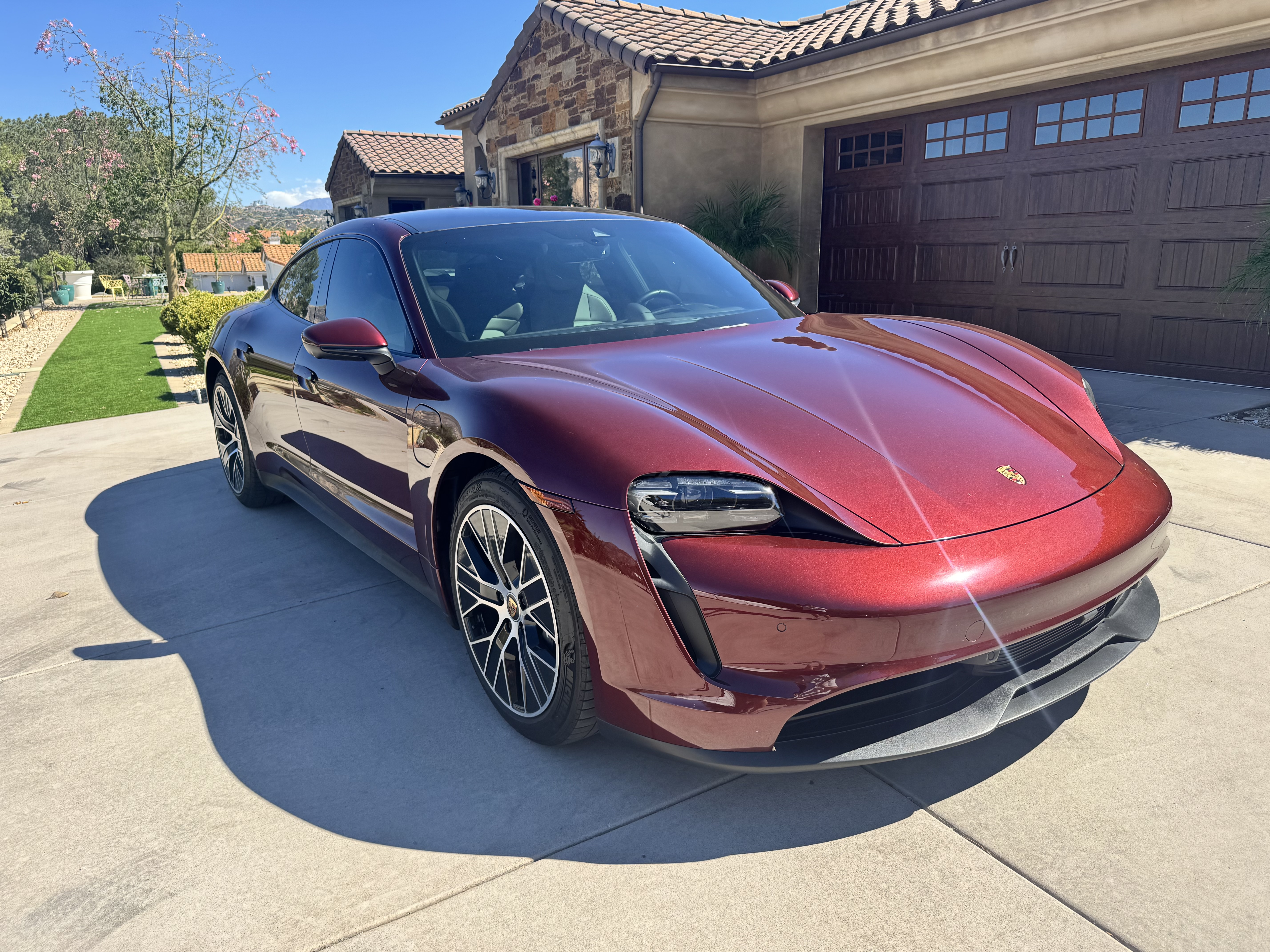 Used 2021 Porsche Taycan RWD image 2