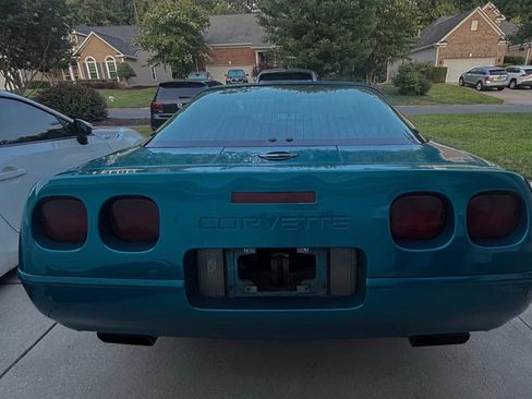 Used 1995 Chevrolet Corvette Coupe RWD image 10