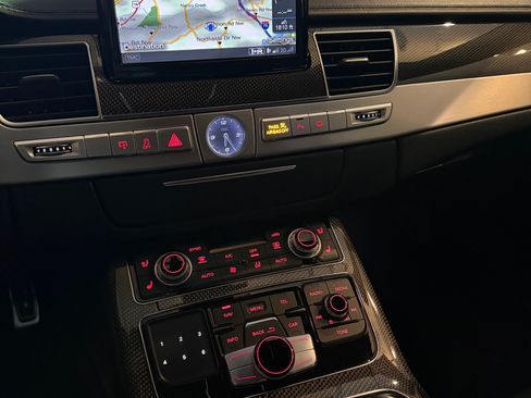 Used 2014 Audi S8 AWD/4WD image 10