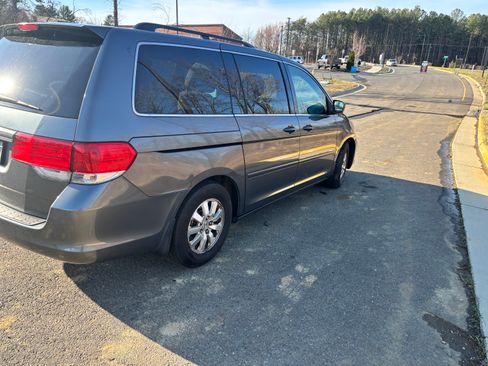 Used 2010 Honda Odyssey EX image 5