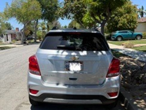 Used 2018 Chevrolet Trax LT w/ LT Convenience Package AWD/4WD image 4