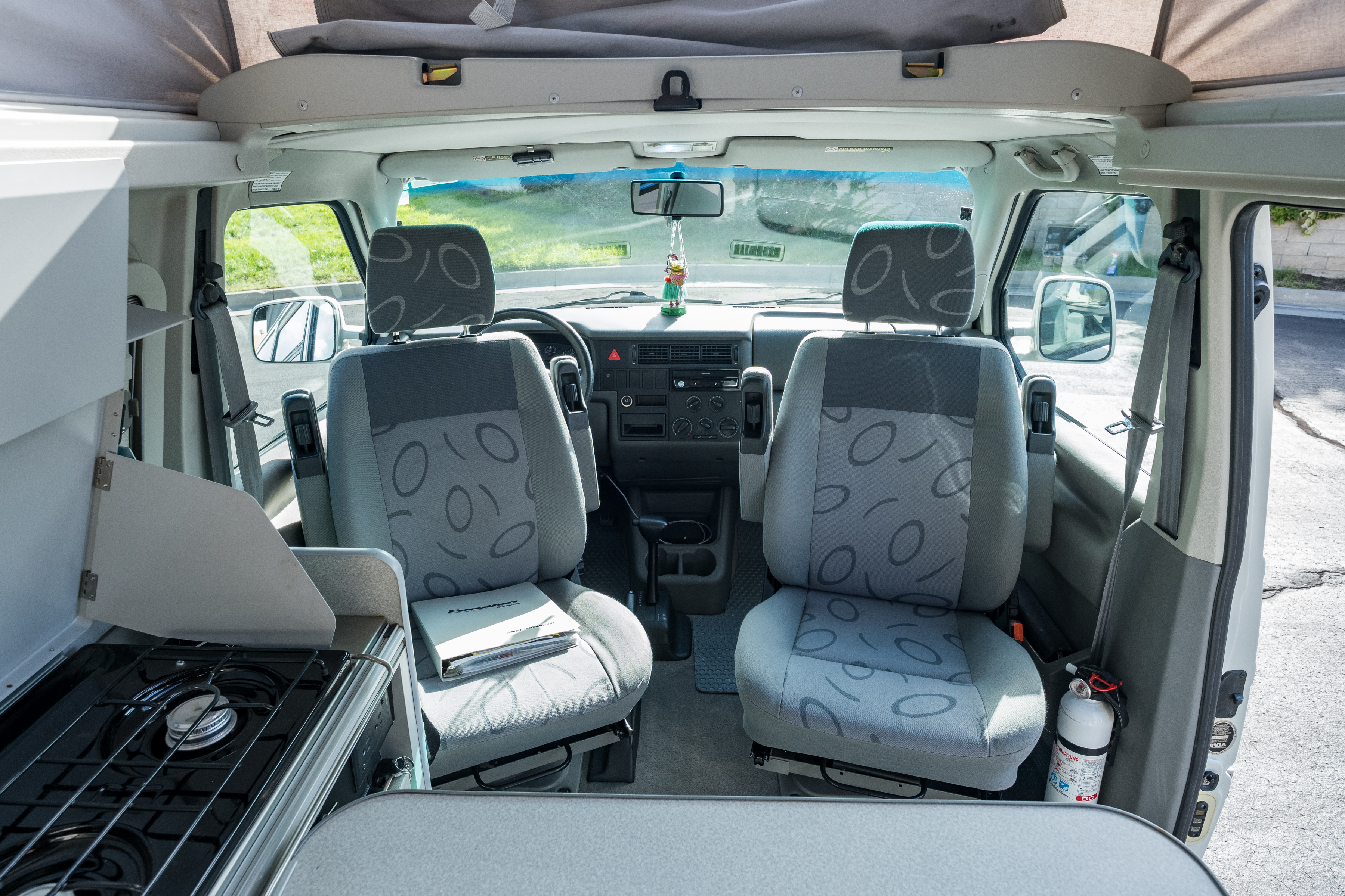 Used 2003 Volkswagen Eurovan Camper FWD image 2