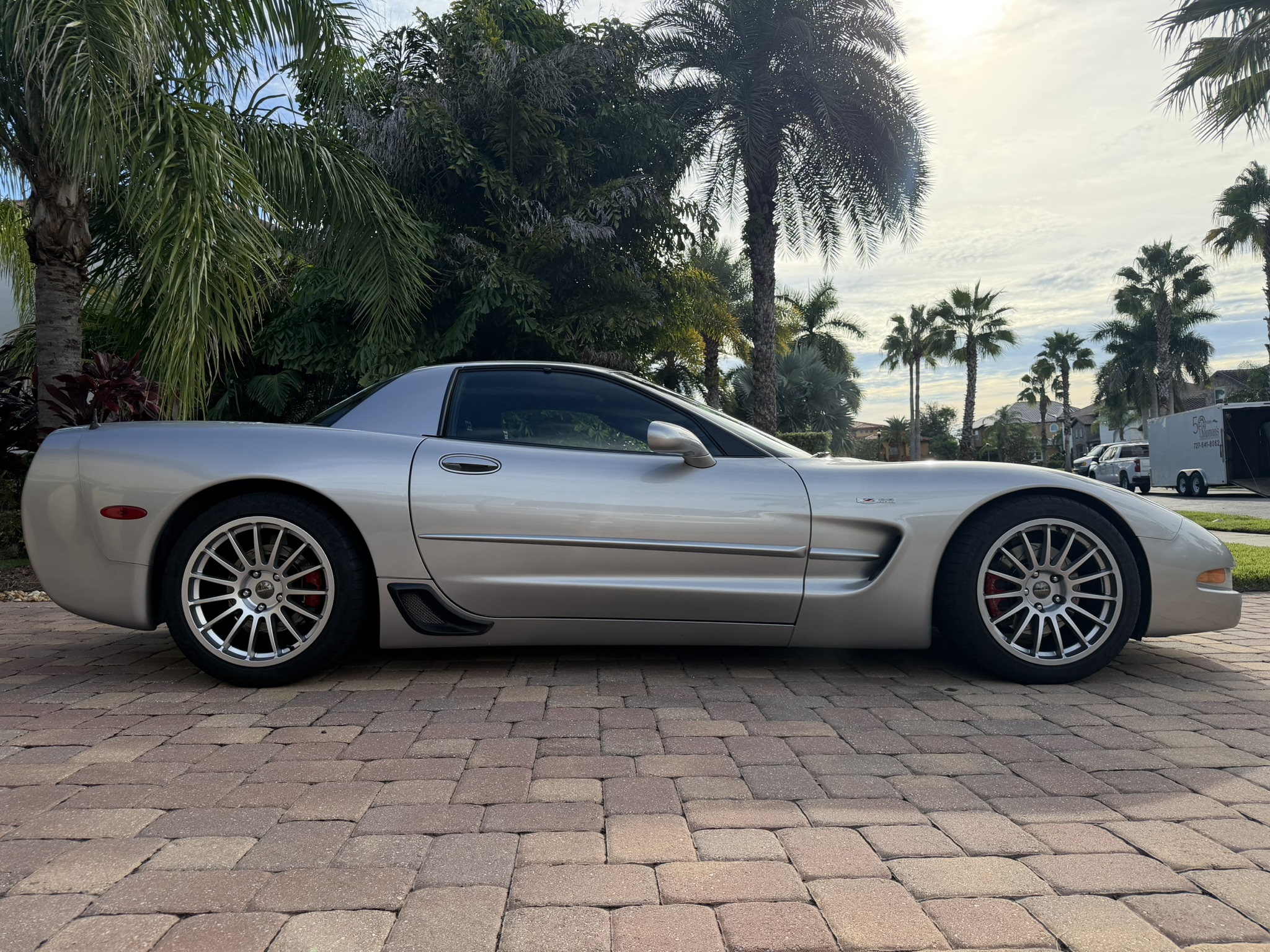 Used 2004 Chevrolet Corvette Z06 w/ Memory Package RWD image 5