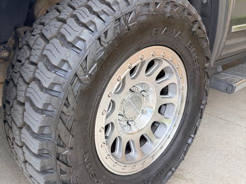 Used 2018 GMC Sierra 1500 SLT AWD/4WD image 13