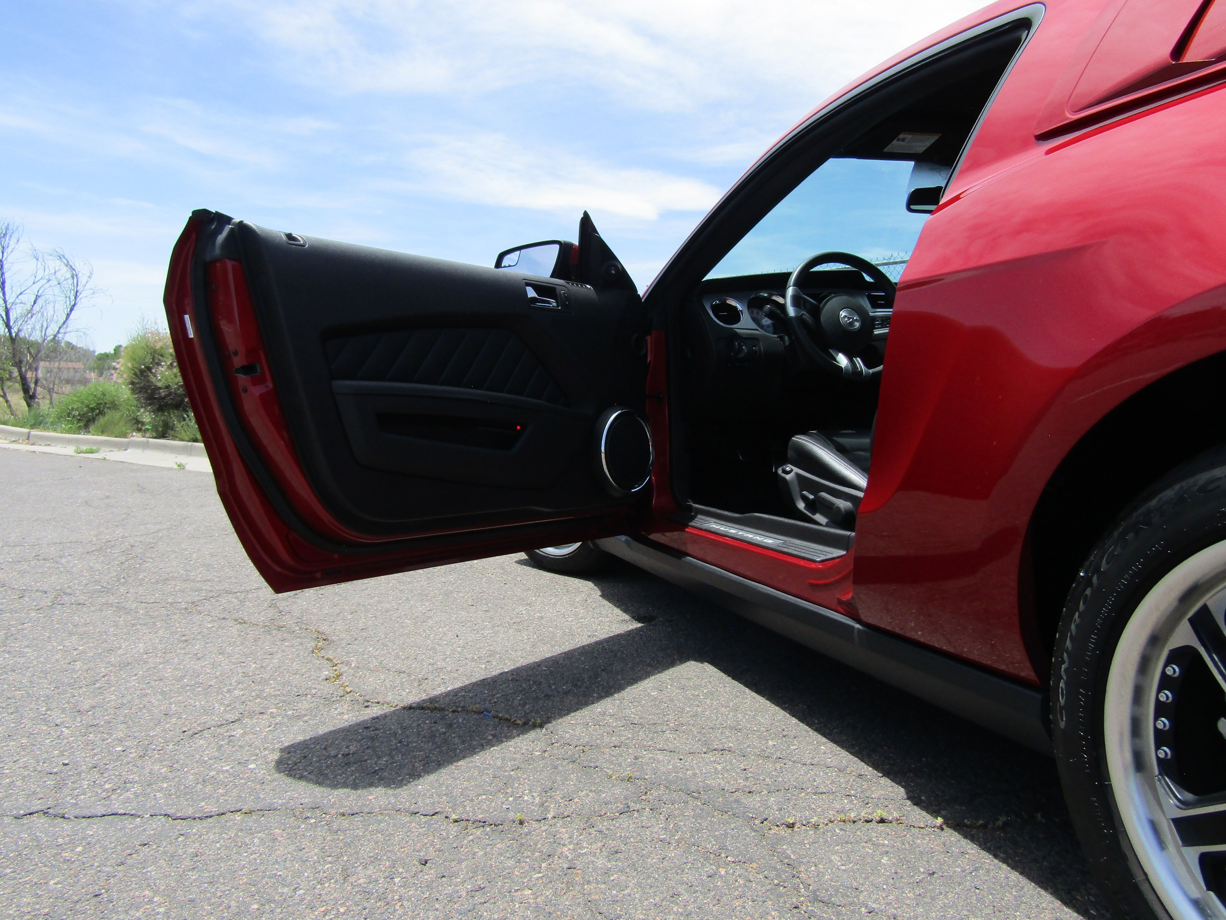 Used 2012 Ford Mustang GT Premium w/ Security Pkg RWD image 21