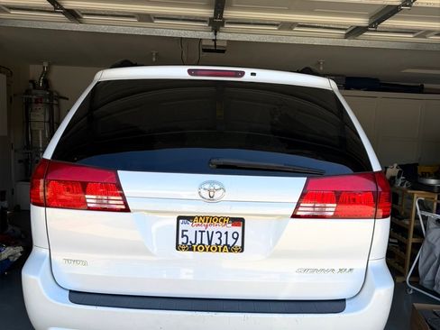 Used 2004 Toyota Sienna XLE Limited FWD image 10