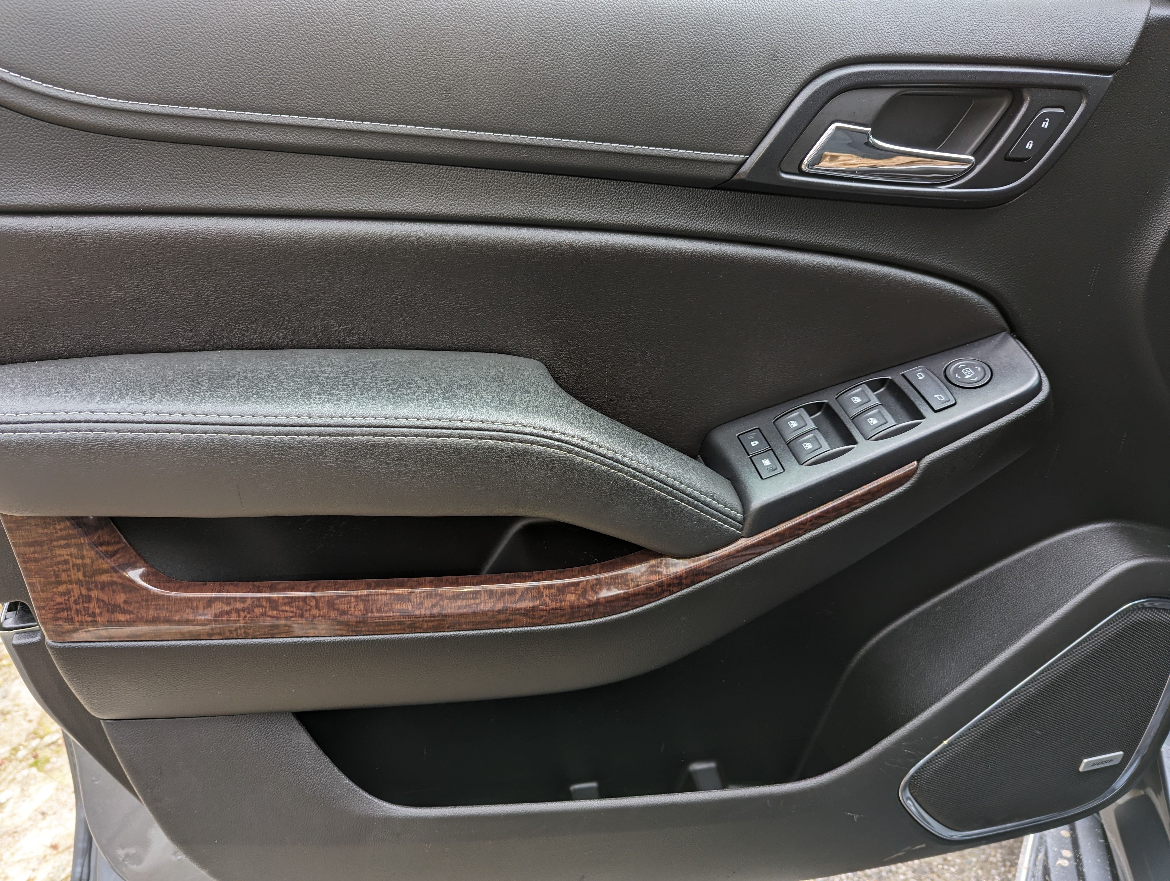 Used 2019 GMC Yukon XL SLE w/ Convenience Package AWD/4WD image 8