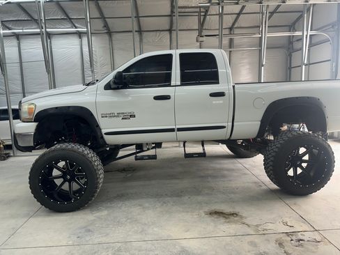 Used 2006 Dodge Ram 3500 Truck SLT w/ Quad Cab Big Horn Value Group image 6