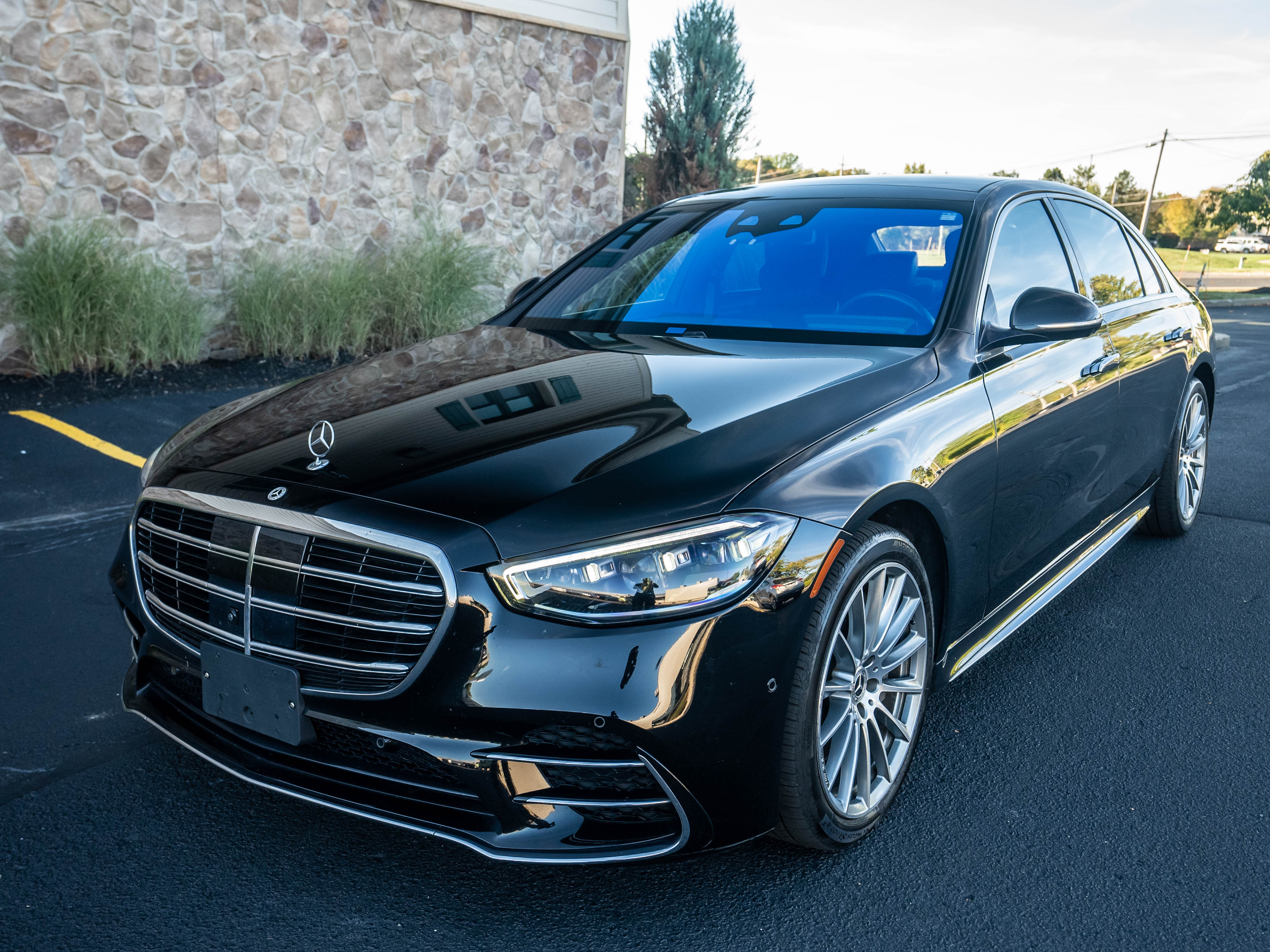 Used 2022 Mercedes-Benz S 500 4MATIC image 1