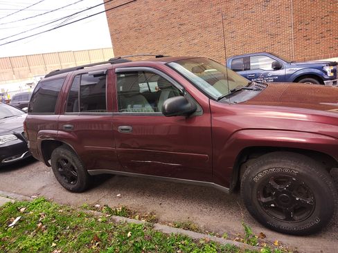 Used 2006 Chevrolet TrailBlazer LS w/ LS Preferred Equipment Group image 4
