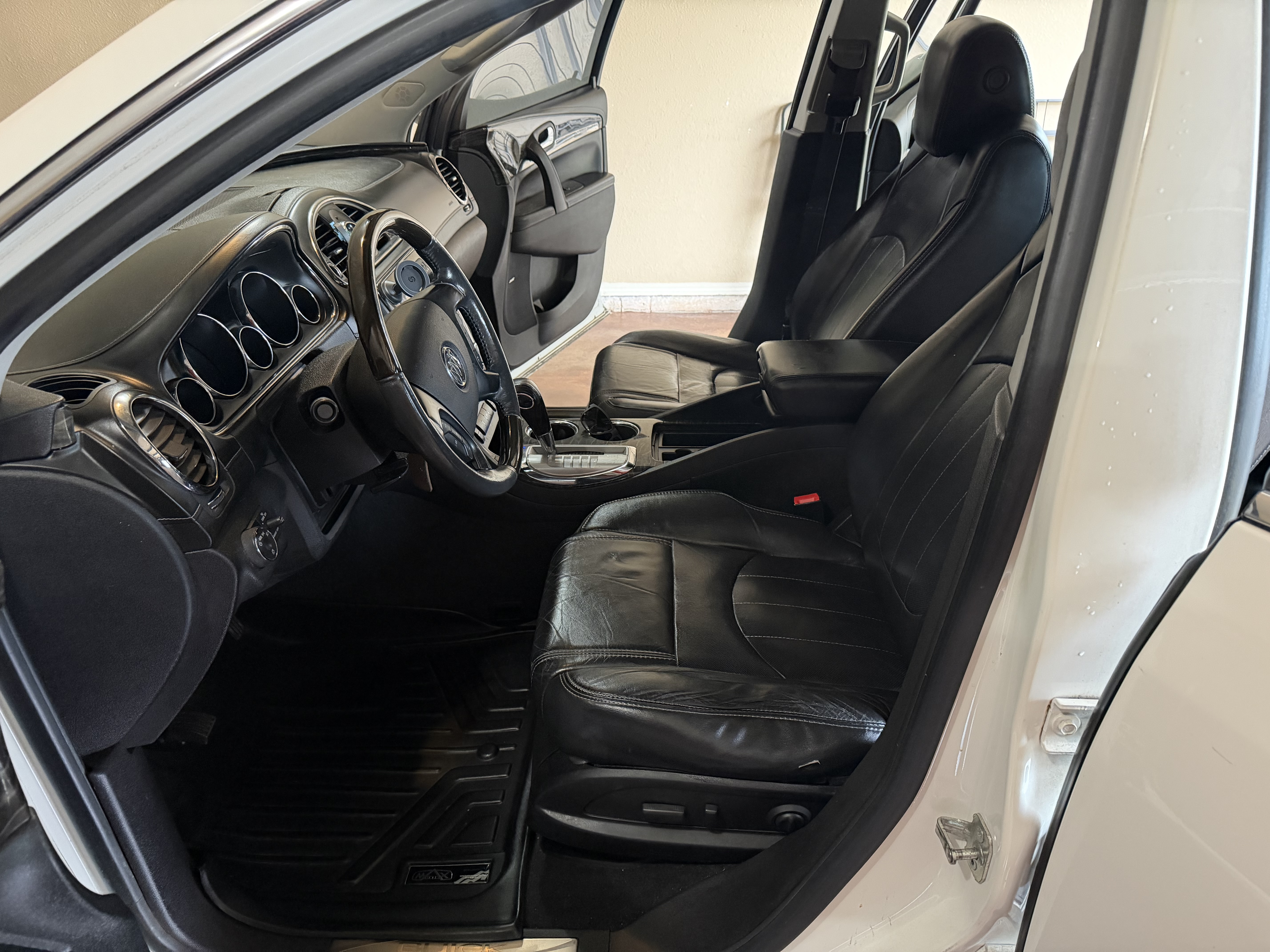 Used 2014 Buick Enclave Leather w/ Trailering Provision Package FWD image 13