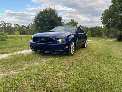 Used 2014 Ford Mustang Premium w/ Equipment Group 202A RWD image 4