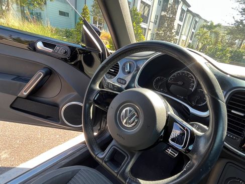 Used 2013 Volkswagen Beetle Turbo image 21