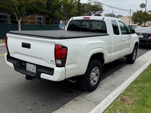 Used 2019 Toyota Tacoma SR RWD image 4