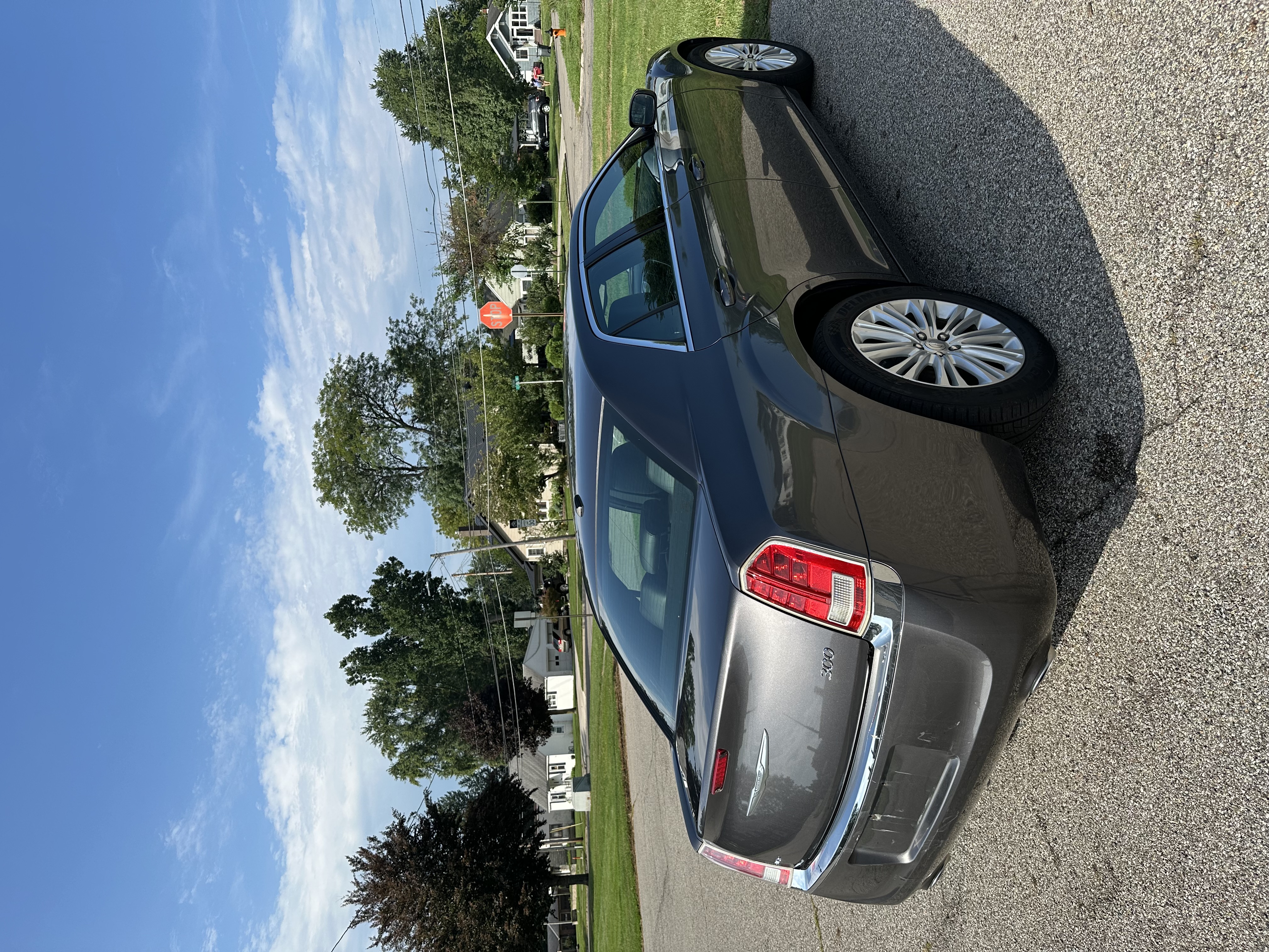 Used 2014 Chrysler 300 AWD w/ Driver Convenience Group image 6