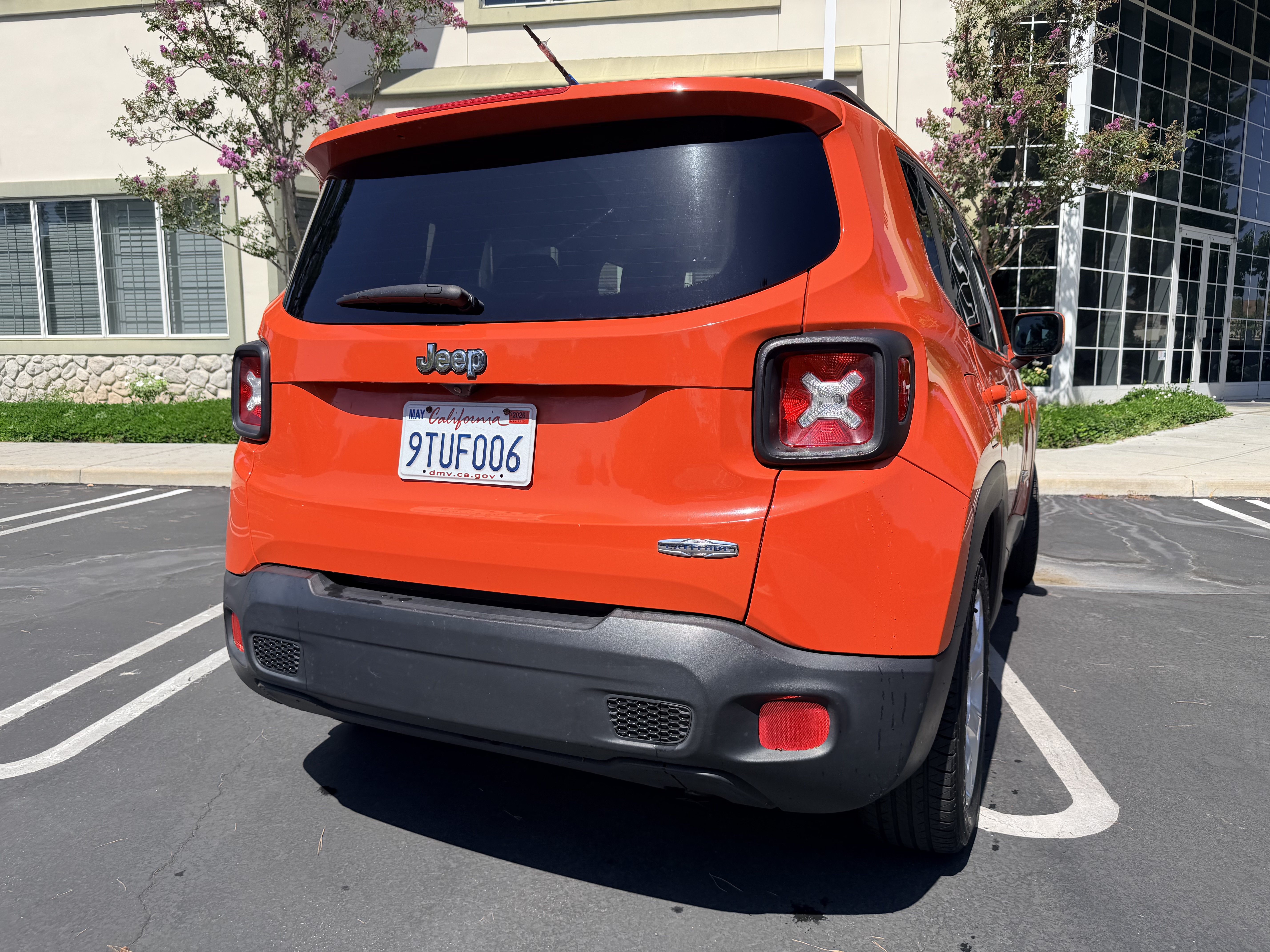 Used 2015 Jeep Renegade Latitude w/ Popular Equipment Group FWD image 5
