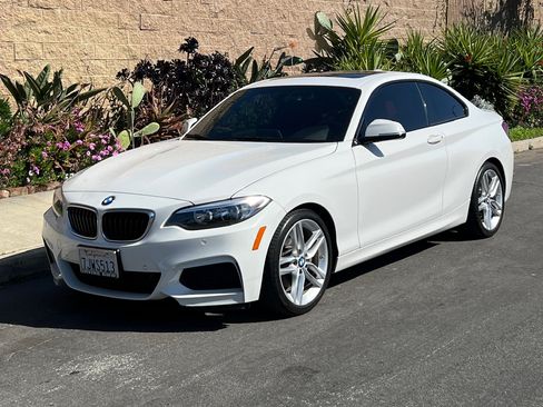 Used 2015 BMW 228i Coupe image 1