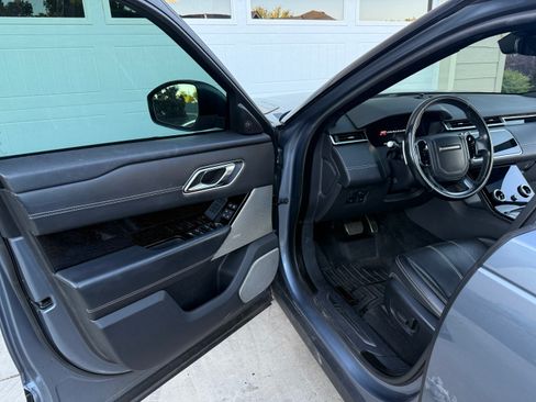 Used 2018 Land Rover Range Rover Velar R-Dynamic SE AWD/4WD image 28