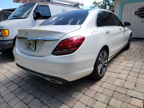 Used 2018 Mercedes-Benz C 300 Sedan image 6