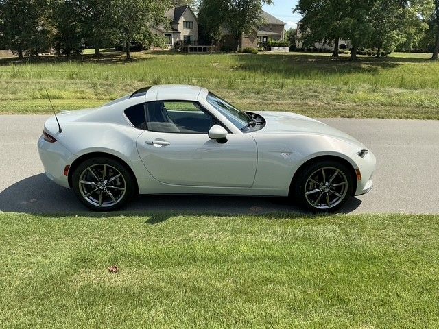 Used 2017 MAZDA MX-5 Miata RF Grand Touring RWD image 4