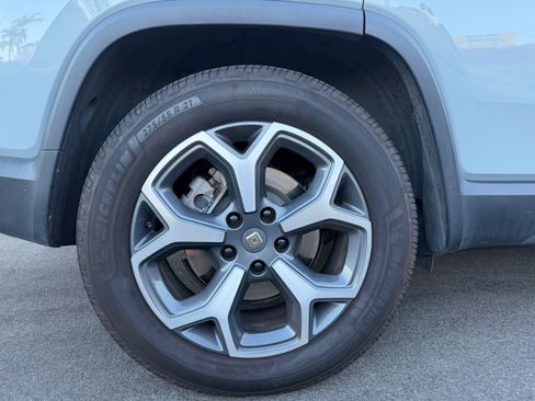 Used 2023 Rivian R1S Adventure AWD/4WD image 11