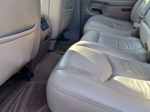Used 2004 Chevrolet Suburban LT w/ Preferred Equipment Group image 9