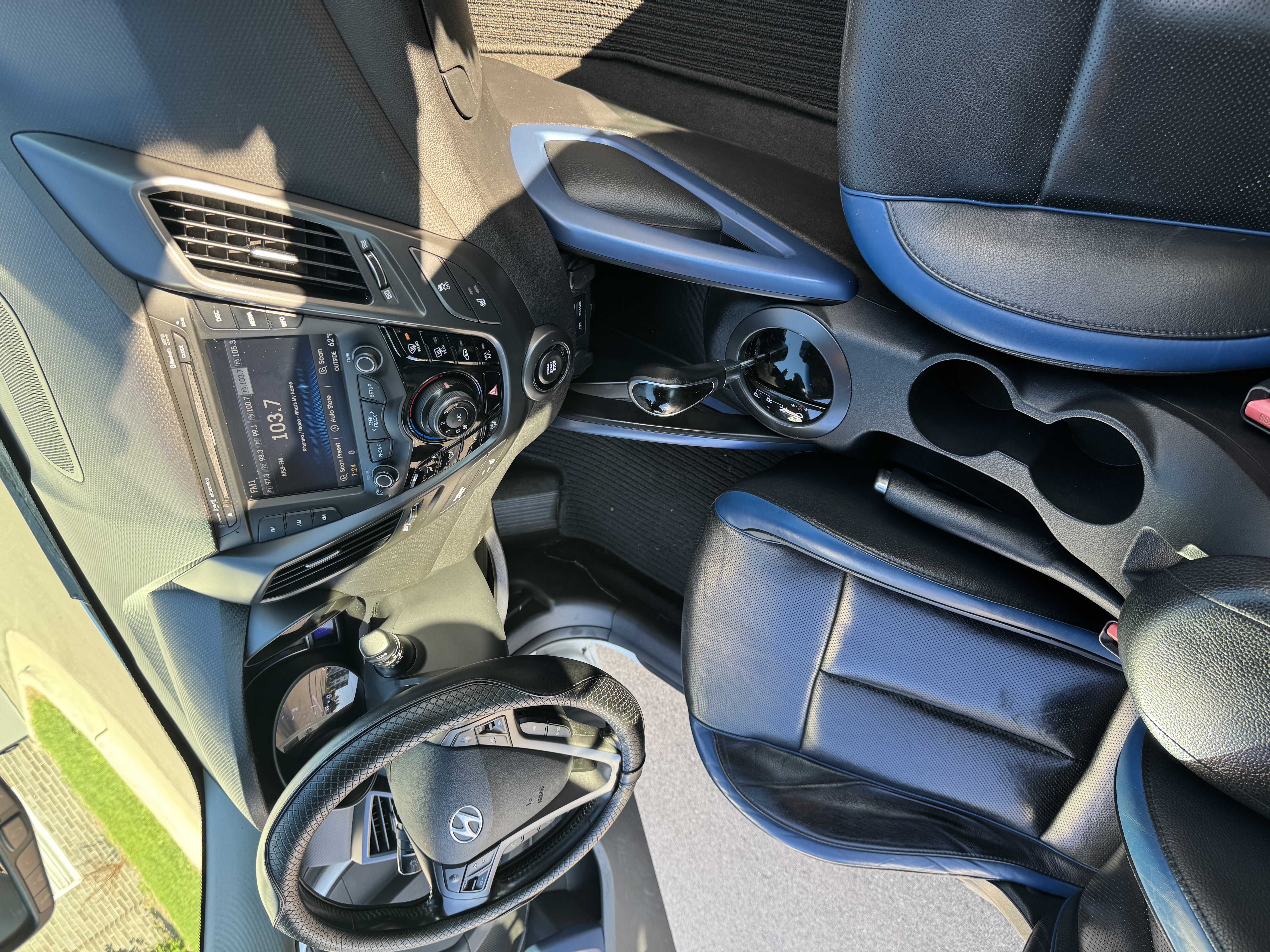 Used 2013 Hyundai Veloster Turbo FWD image 14