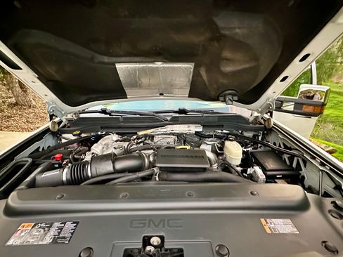 Used 2018 GMC Sierra 2500 Denali w/ Duramax Plus Package image 10