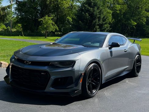 Used 2021 Chevrolet Camaro ZL1 RWD image 1