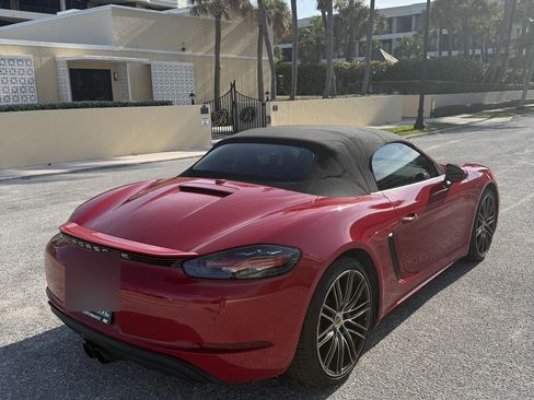 Used 2017 Porsche 718 Boxster S RWD image 13