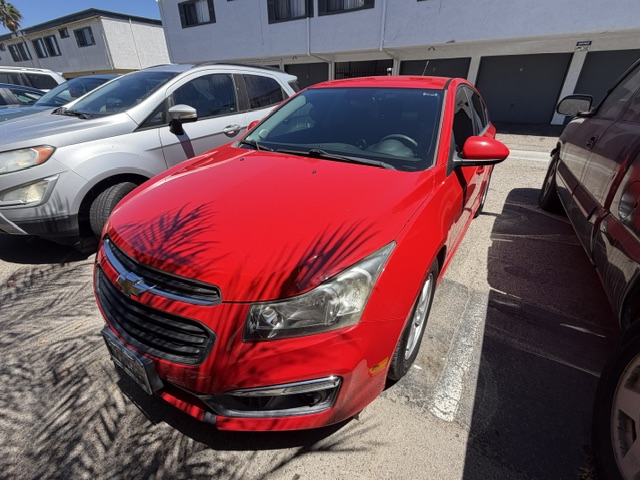 Used 2015 Chevrolet Cruze LT FWD image 2