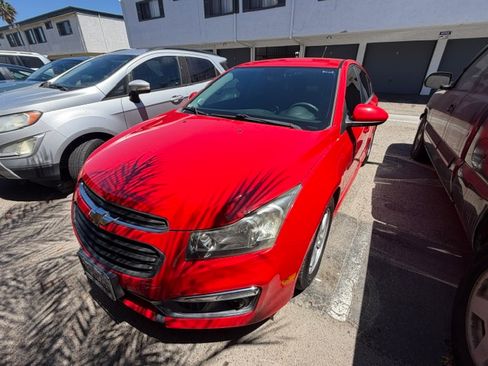 Used 2015 Chevrolet Cruze LT FWD image 2