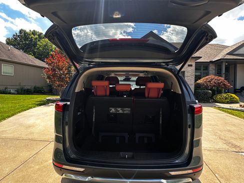 Used 2022 Kia Carnival SX Prestige FWD image 23