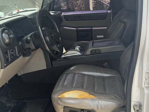 Used 2007 HUMMER H2 SUT w/ Chrome Appearance Package AWD/4WD image 10