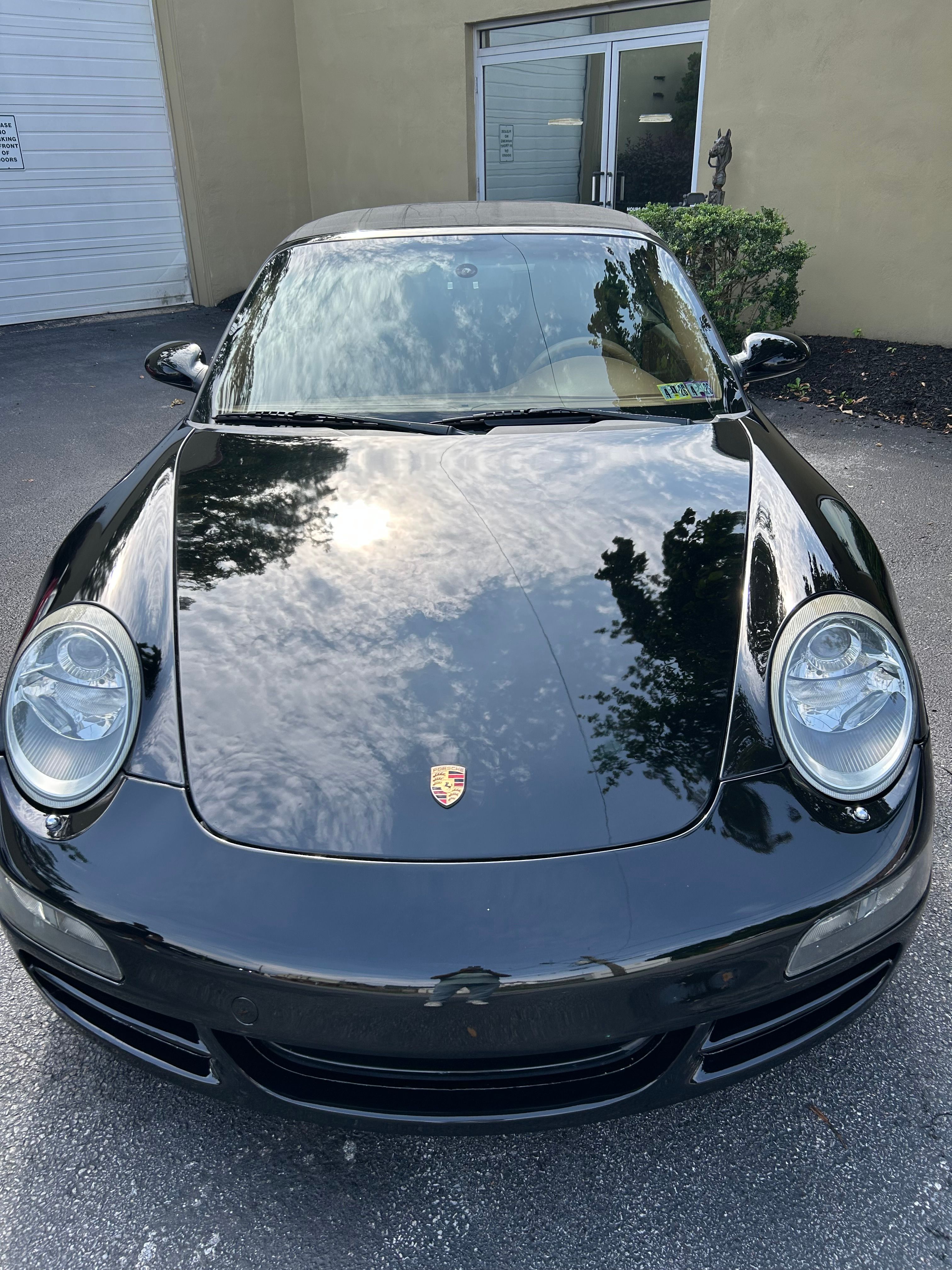 Used 2006 Porsche 911 Carrera RWD image 1