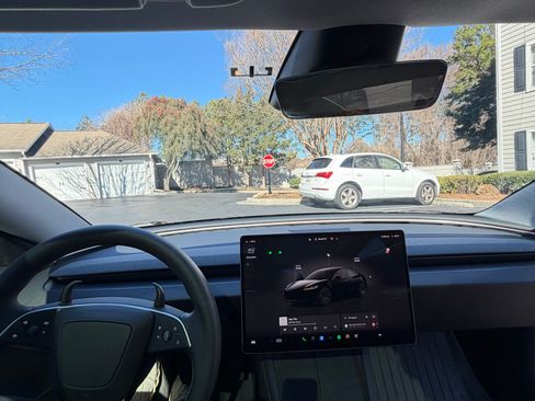 Used 2025 Tesla Model 3 Long Range image 16