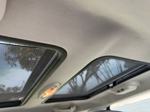 Used 2005 MINI Cooper Hardtop image 11